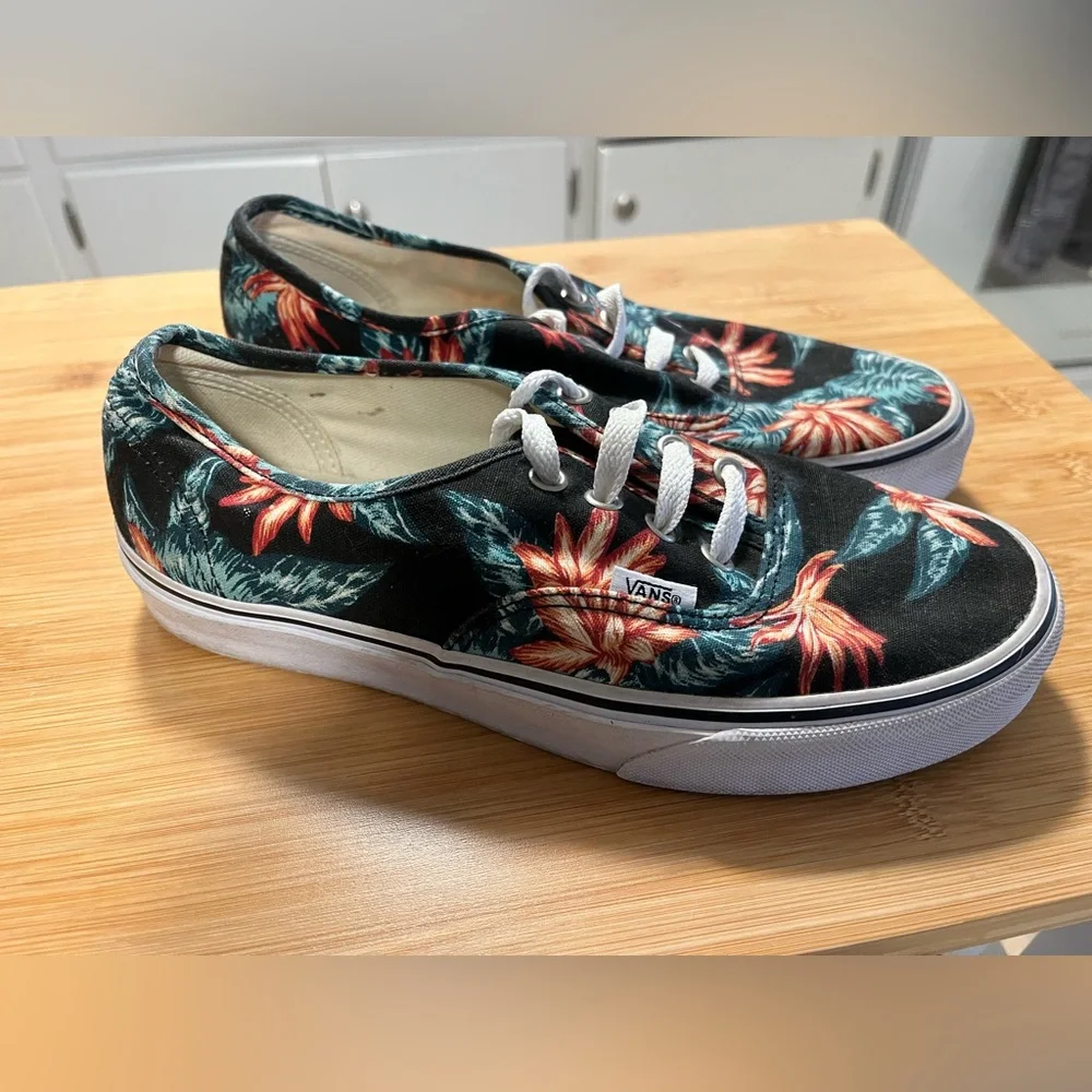 Vans Black Canvas Sneakers with Teal & Coral Floral Print Men’s/Bo 6, womens 7.5